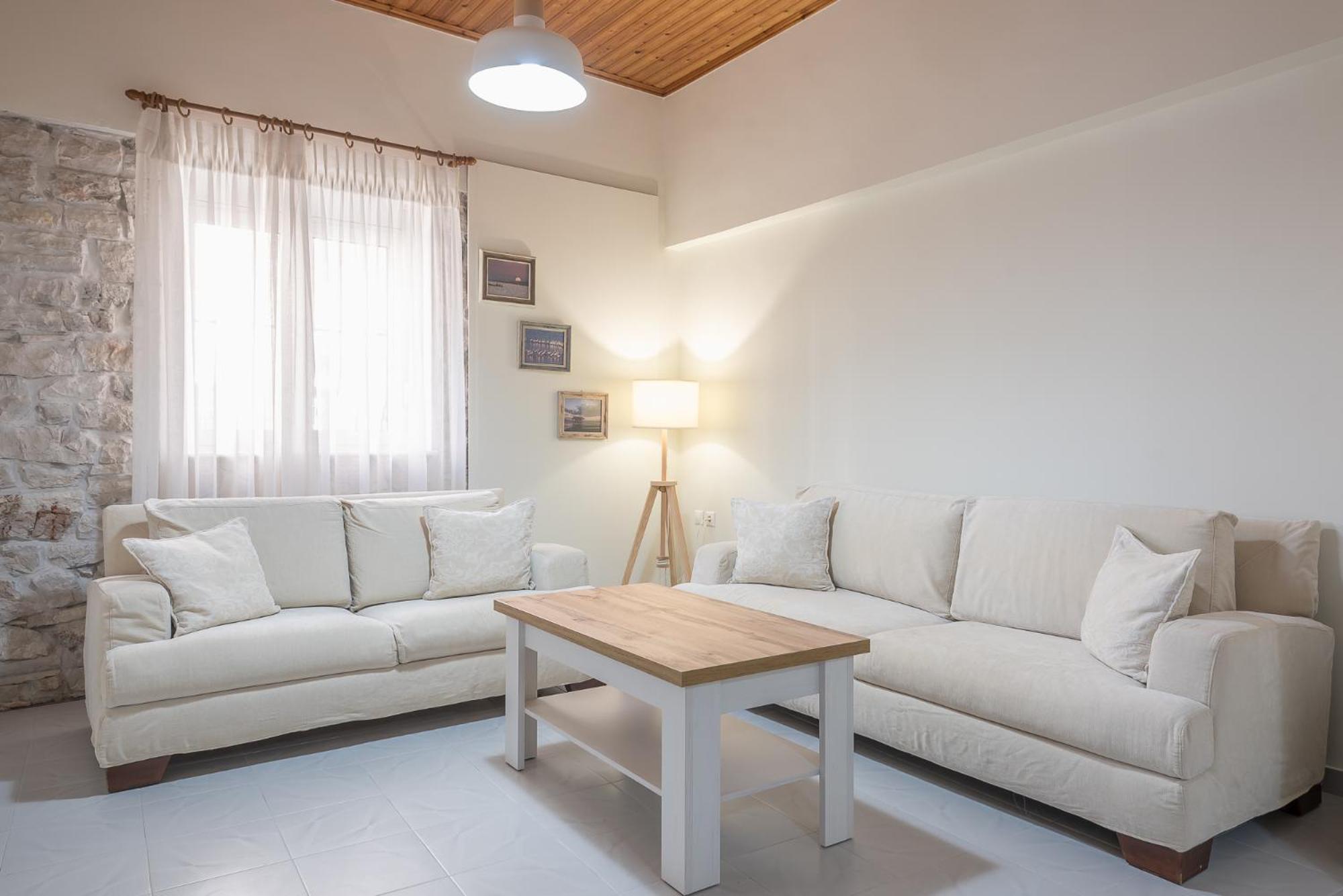 In The Center Of Messolonghi Villa Missolonghi ภายนอก รูปภาพ